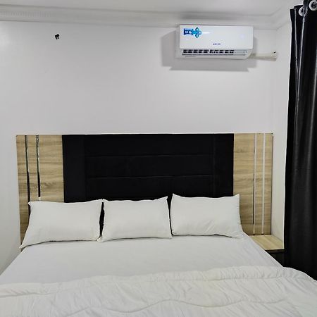Lekki Continental Apartment Lagos Buitenkant foto