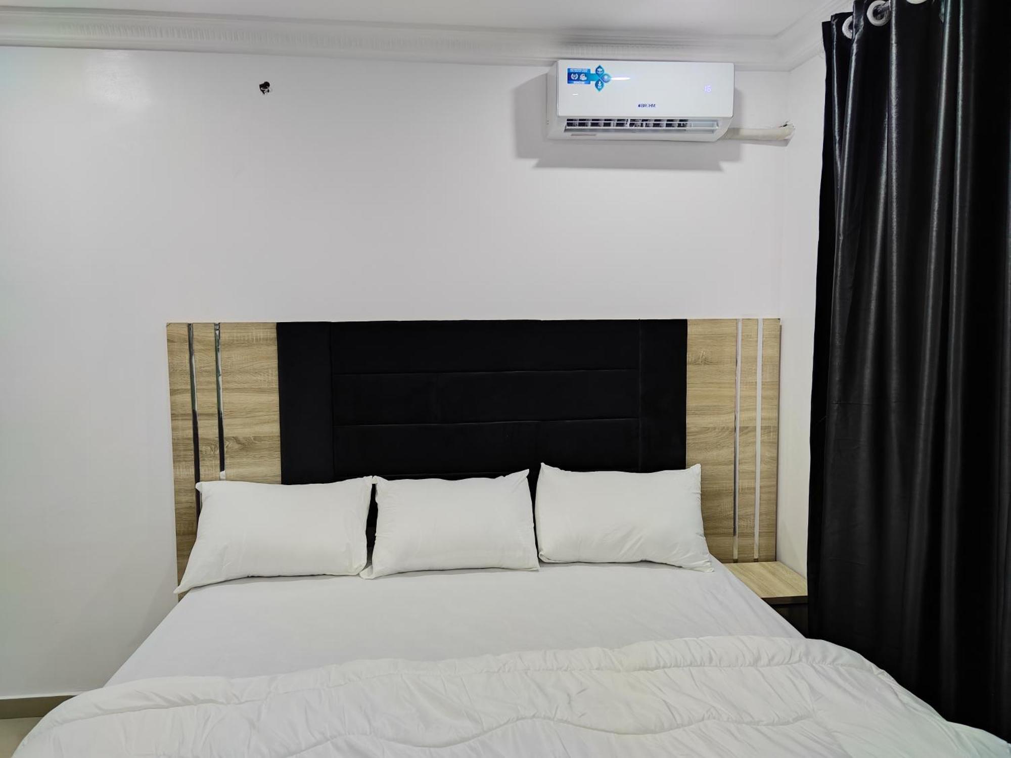 Lekki Continental Apartment Lagos Buitenkant foto