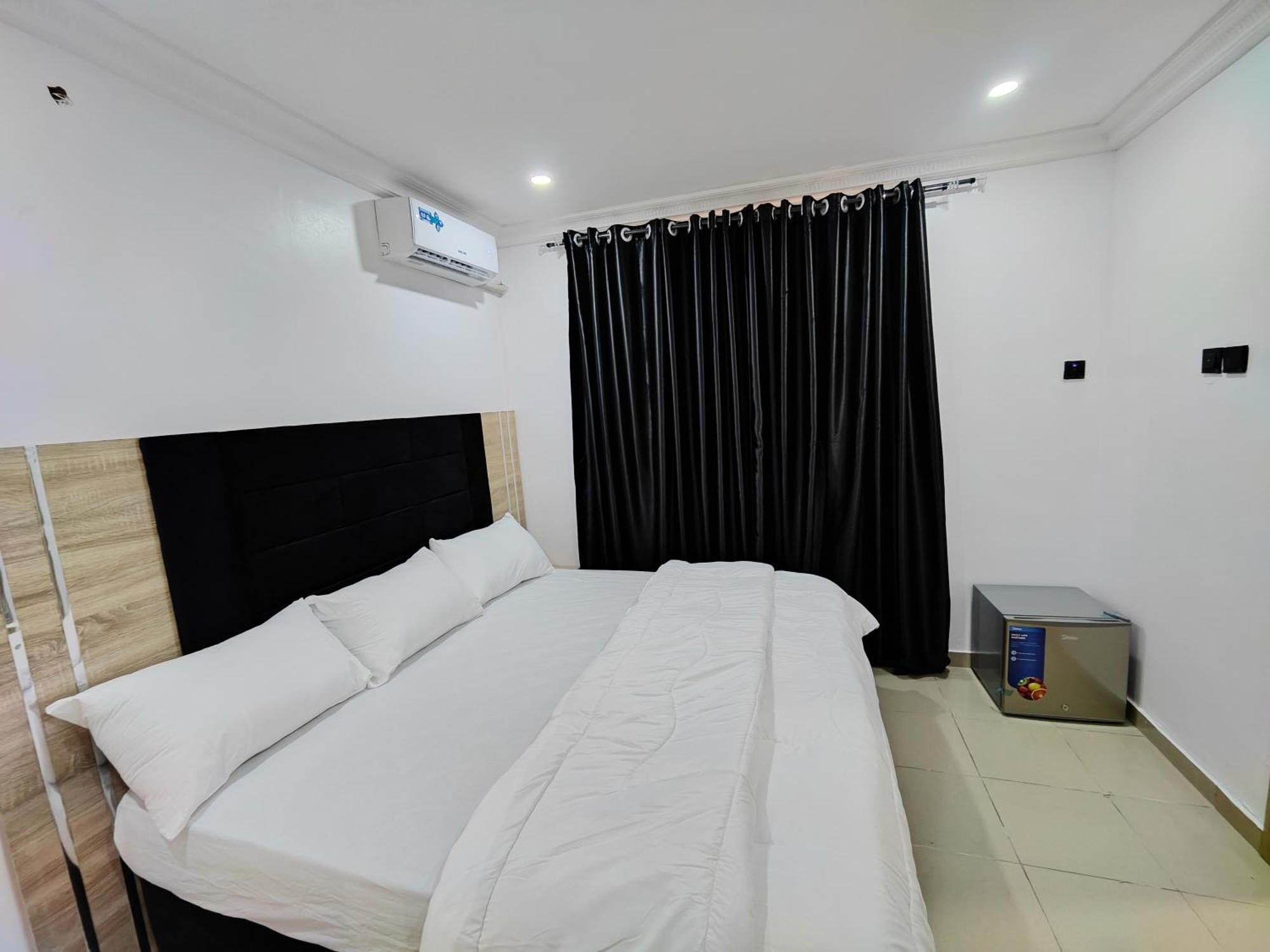 Lekki Continental Apartment Lagos Buitenkant foto